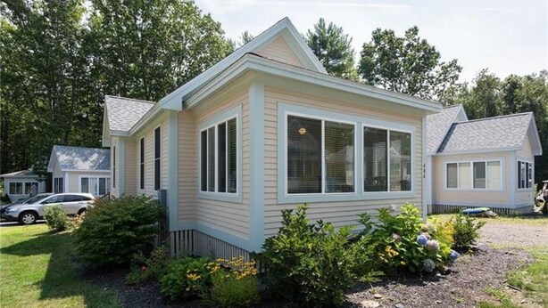 Property grounds - Two Bedroom, One Bathroom Cottage Next to Clubhouse & Pools (Wells)