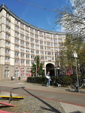 Front of property - Bed Budget City Center Hannover - Hostel (Hannover)