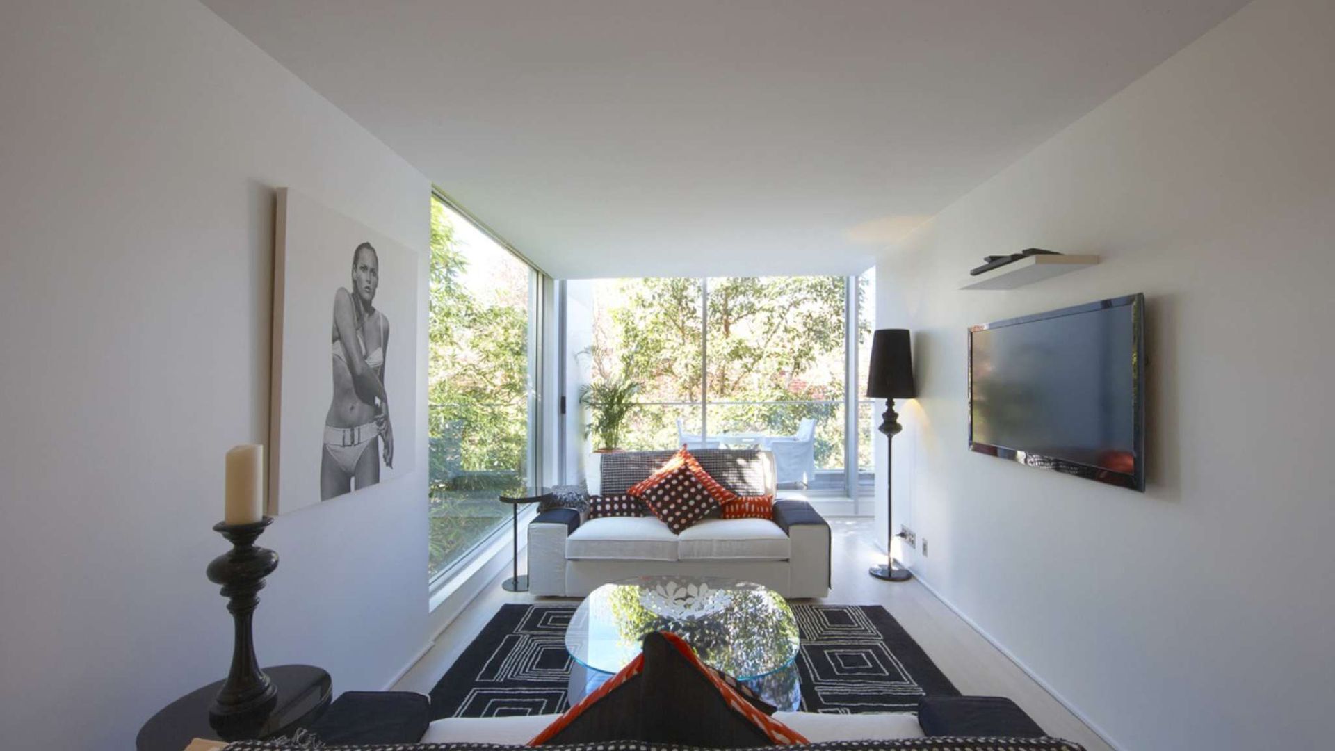 Apartment Two by Contemporary Hotels — image 9