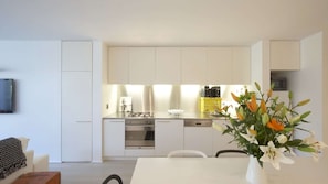 Fridge, stovetop, dishwasher, coffee/tea maker - Apartment Two by Contemporary Hotels (DARLINGHURST)