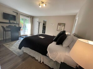 Habitación, 1 cama de matrimonio | Ropa de cama de alta calidad y decoración individual