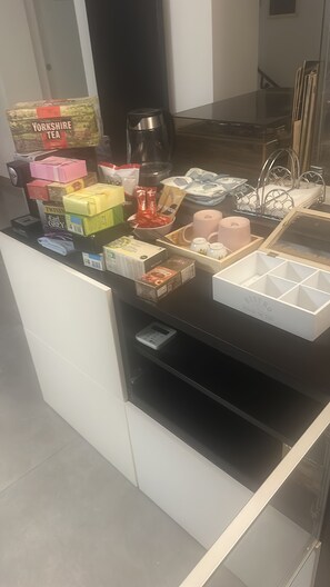 Daily continental breakfast (EUR 10 per person) - Villa Asia (Massa Lubrense)