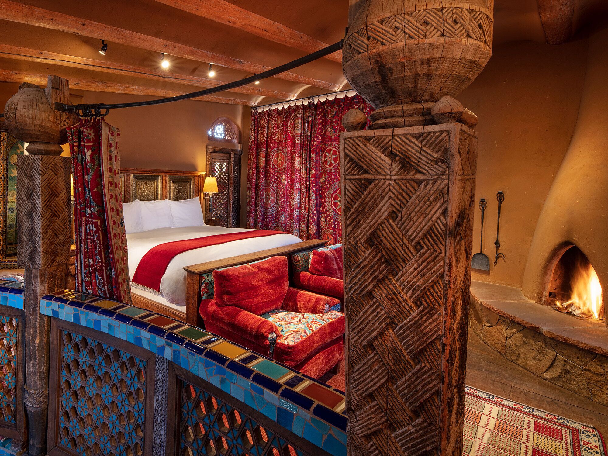 Ropa de cama de alta calidad y colchones con acolchado adicional