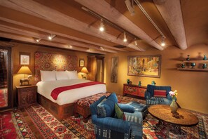 Villa (Luminaria) | Premium bedding, pillowtop beds, free minibar, in-room safe - The Inn of The Five Graces (Santa Fe)