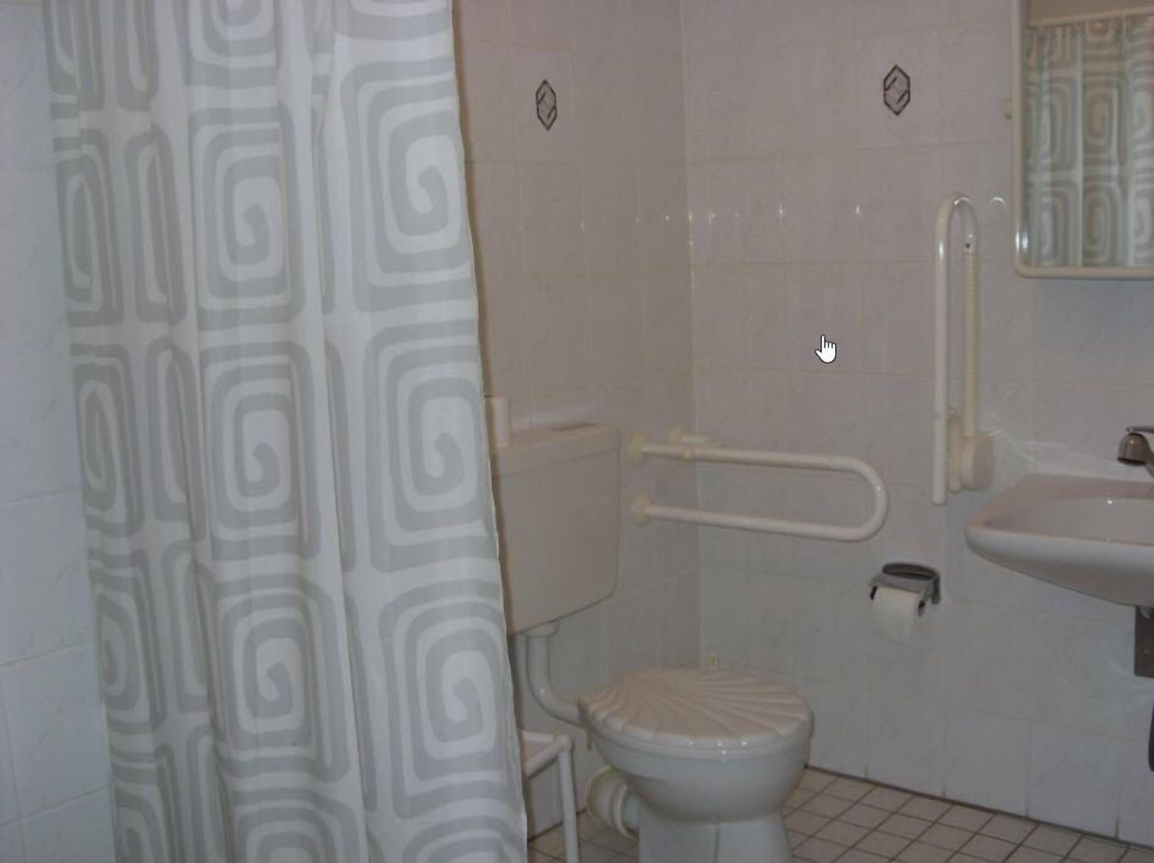 ฝักบัว, ผ้าเช็ดตัว