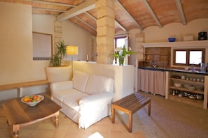 Apartment, 2 Bedrooms, Garden View | Living area - Finca Son Josep de Baix (Manacor)
