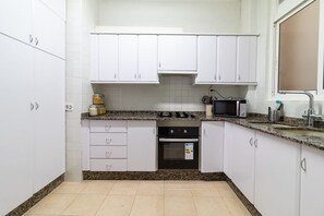 Refrigerador y microondas 