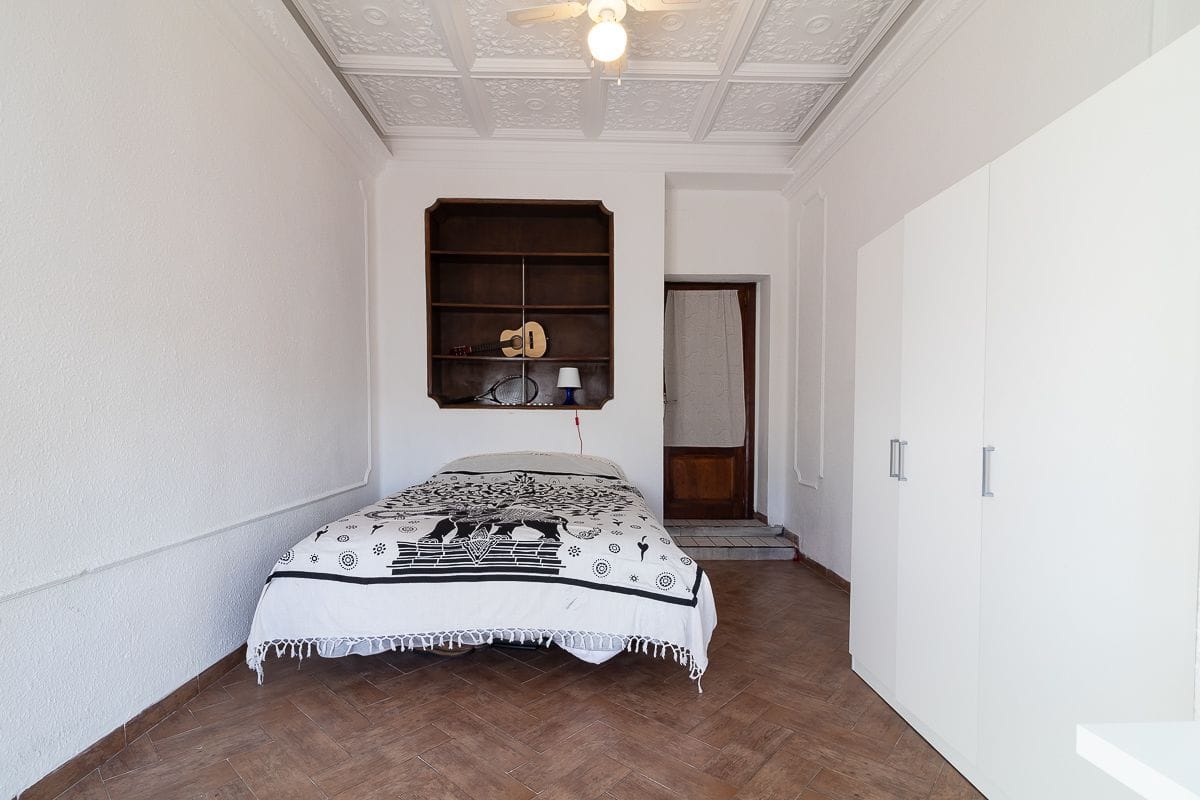 Room (Pasillo 1) | Desk, iron/ironing board, free WiFi