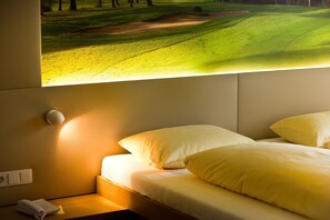 Minibar, két bảo mật tại phòng, bàn, màn/rèm cản sáng 