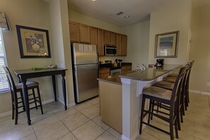 Townhome, 5 Bedrooms, Private Pool | Private kitchen