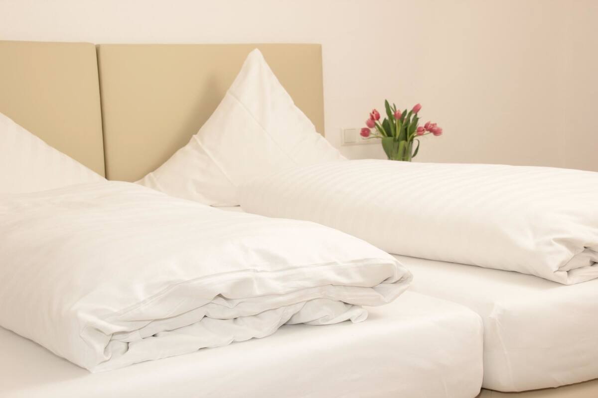 Leilighet (incl. 40€ cleaning fee) | Barnesenger, ekstrasenger (mot et tillegg) og wi-fi (inkludert)
