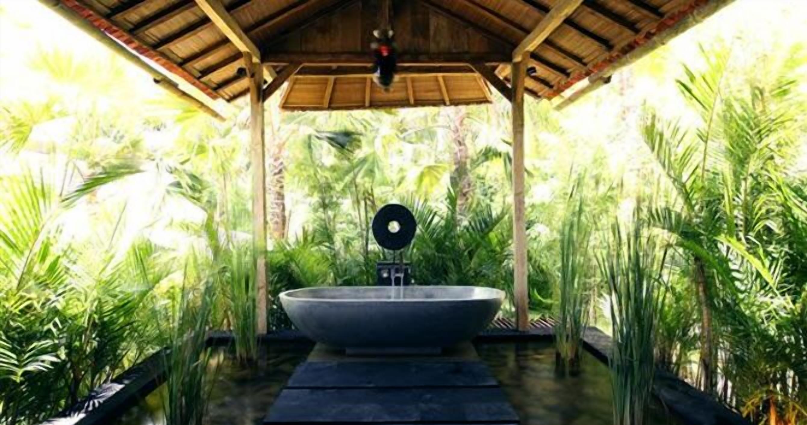 Traditional Joglo 2Bdrm Villa by Ocean