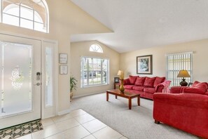 House, Multiple Beds, Non Smoking | Living area