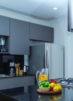 Business Apartment, 1 King Bed, Non Smoking, City View | 1 bedroom, Egyptian cotton sheets, premium bedding, down comforters - Botticelli Tower By The Local Way (Mexico City)