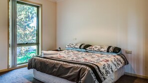 3 sovrum, strykjärn/strykbräda, resesäng och internet