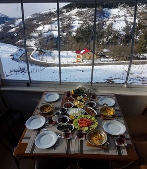 Komplett frokost er inkludert hver dag