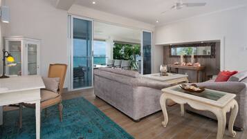 House | Living room | LCD TV