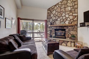 Condo | Living room | LCD TV, fireplace - 3bd_atrium_302 (Breckenridge)