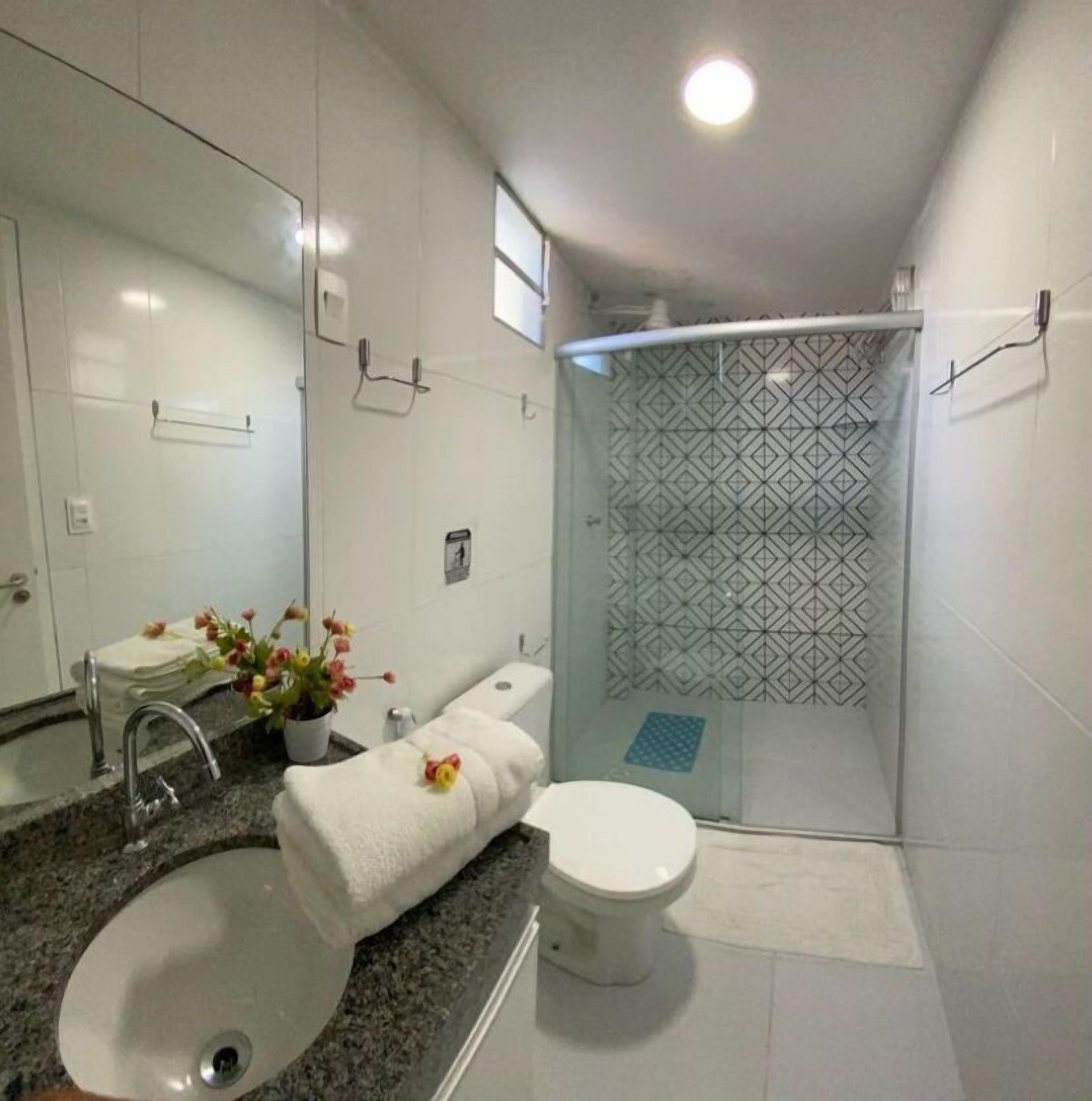 淋浴設備、毛巾、衛生紙