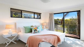 4 habitaciones, tabla de planchar con plancha y wifi gratis 