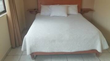 Single Room, 1 Queen Bed | View from room