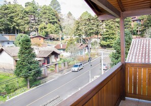 Family Apartment, Multiple Beds, Non Smoking, Garden View | Terrace/patio - Pousada Caminho dos Plátanos (Gramado)