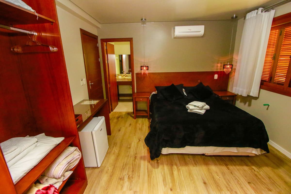 Luxury Studio, 1 Queen Bed with Sofa bed, Non Smoking, Garden View