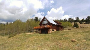 Front of property - Finch Haven (Red River)