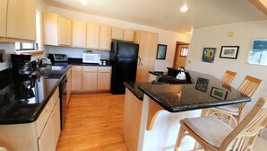 Living area - Finch Haven (Red River)
