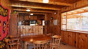 In-room dining - Hall`s_harem (Red River)