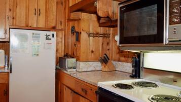 Fridge, microwave, dishwasher, coffee/tea maker