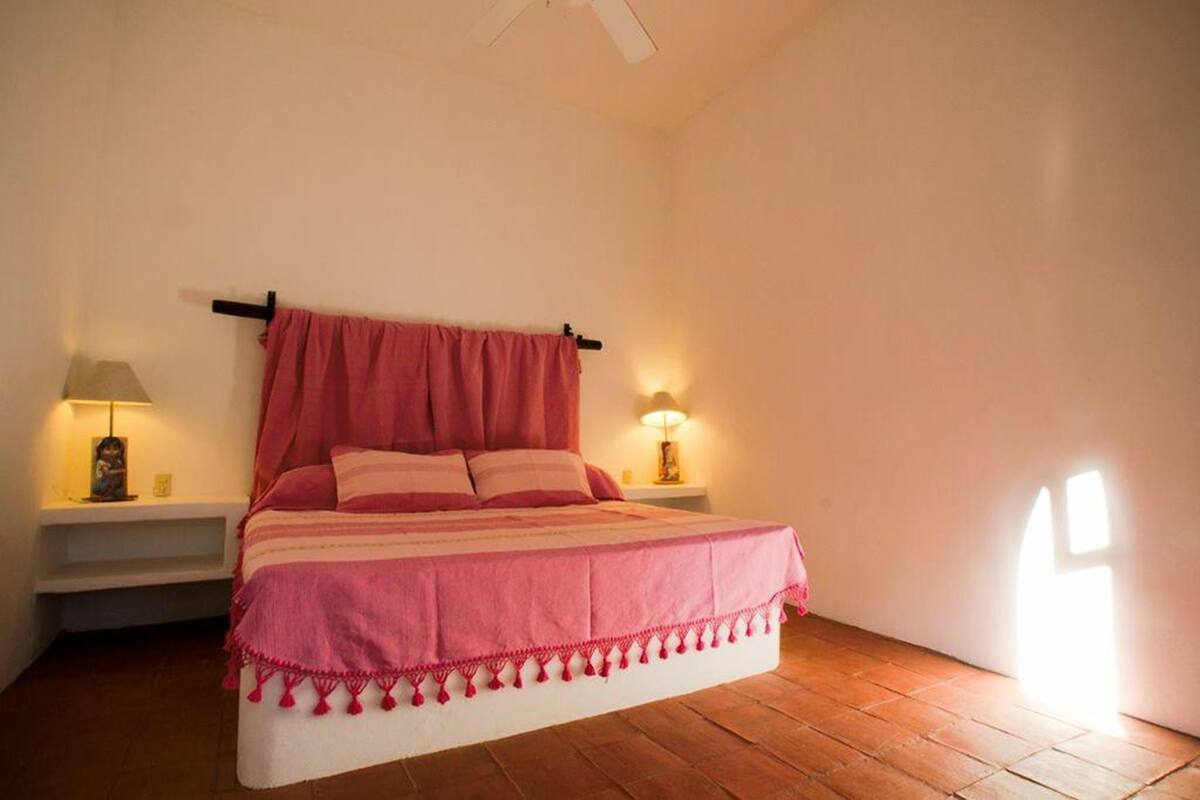 Design Room, 1 King Bed | Iron/ironing board (on request), bed sheets