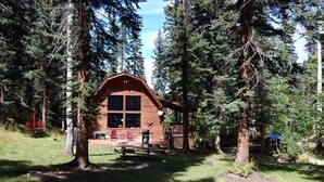 Property grounds - Copper_creek_chalet (Red River)