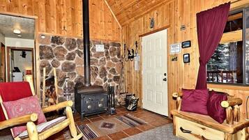 Flat-screen TV, fireplace, DVD player