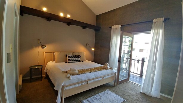 House | 3 bedrooms, WiFi (free) - Claim_jumper_townhouse_15 (Red River)