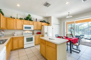 House, Private Pool (7 Bedrooms) | Private kitchen | Full-sized fridge, microwave, oven, stovetop