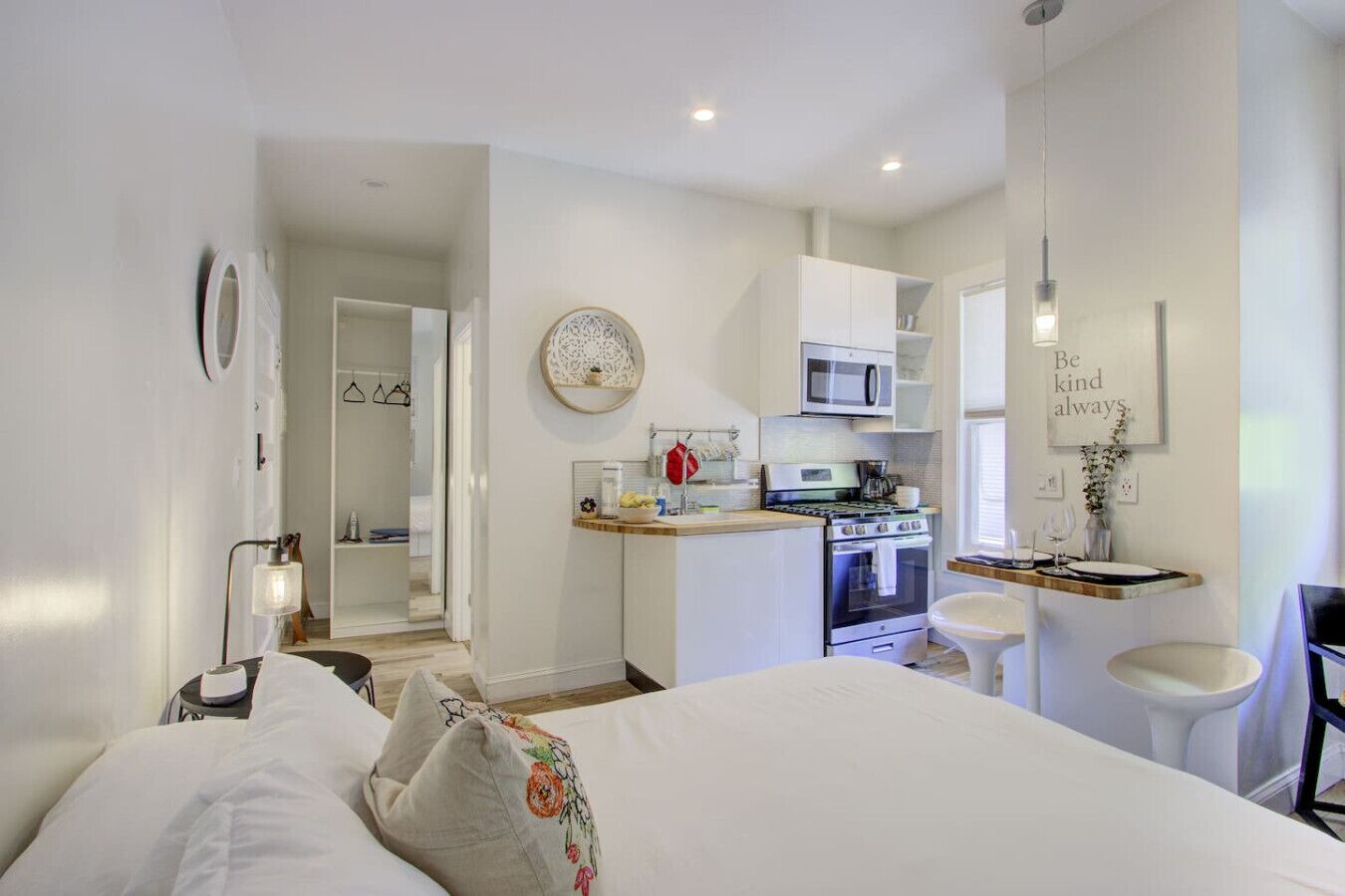 1 bedroom, desk, iron/ironing board, free WiFi