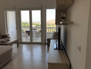 Family Apartment, Ocean View | Living area | Plasma TV - Ocean view Penthouse (Velipoje)