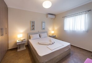 Villa, 2 Bedrooms, Private Pool | In-room safe, individually decorated, individually furnished, desk