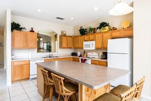 獨棟房屋, 私人泳池 (7 Bedrooms) | 私人廚房 | 大型冰箱、微波爐、烤箱、爐台