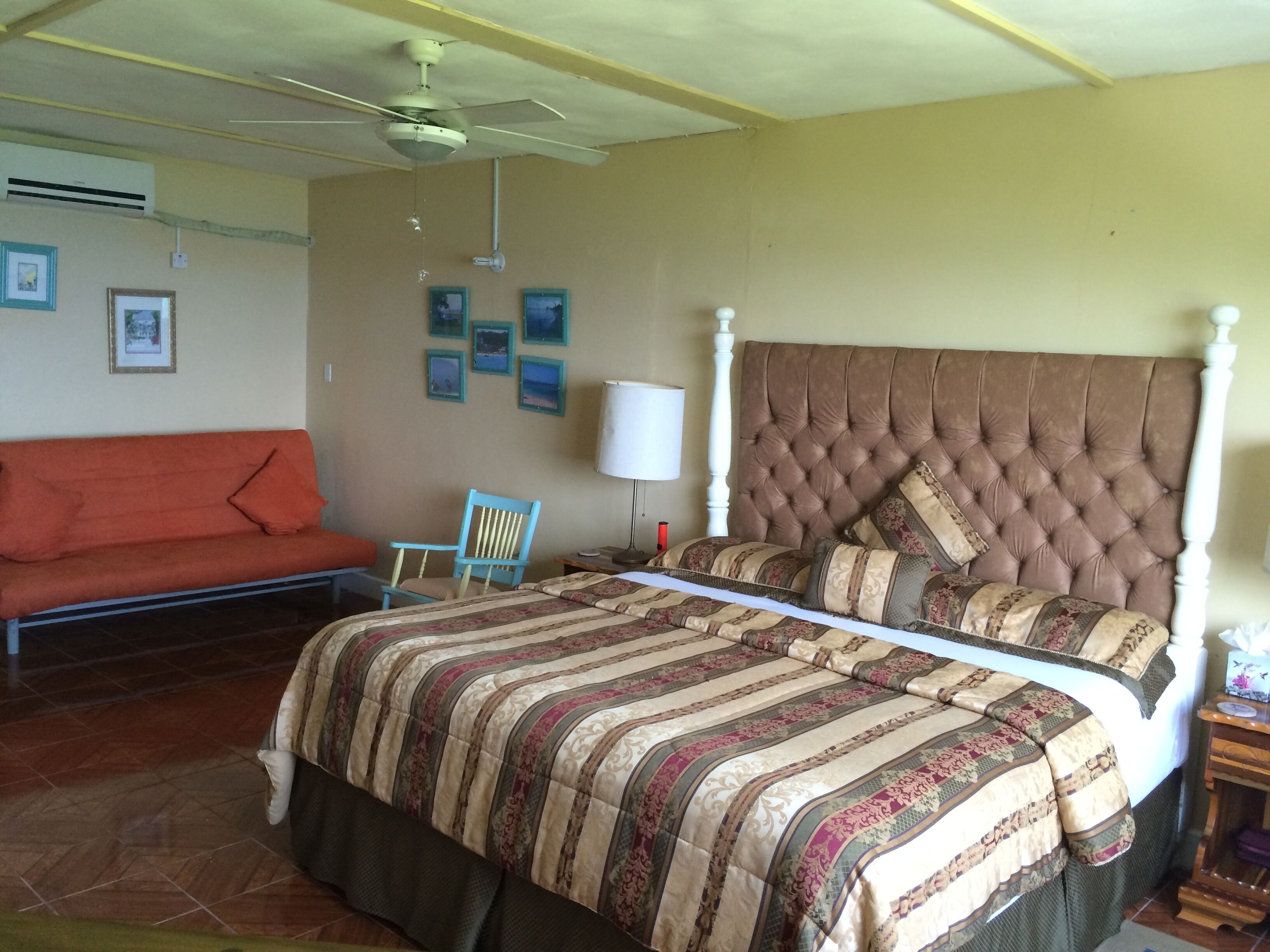 3 habitaciones, tabla de planchar con plancha y wifi gratis 