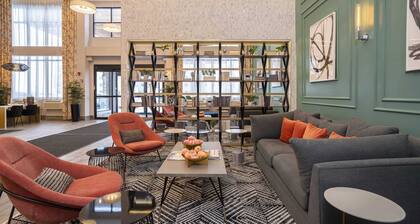 Sandman Signature Sherwood Park Hotel