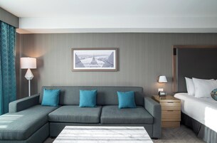 Standard Room, 1 King Bed with Sofa bed | Premium bedding, pillowtop beds, minibar, in-room safe