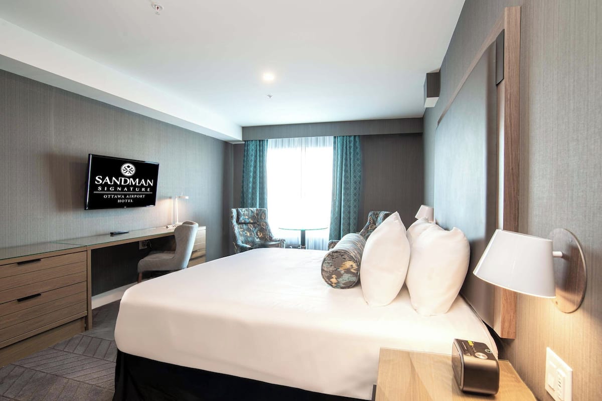 Standard Room, 1 King Bed, Accessible