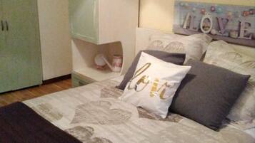 Apartament, 2 dormitoris | Mobiliari individual, cortines opaques i planxa i posts de planxar