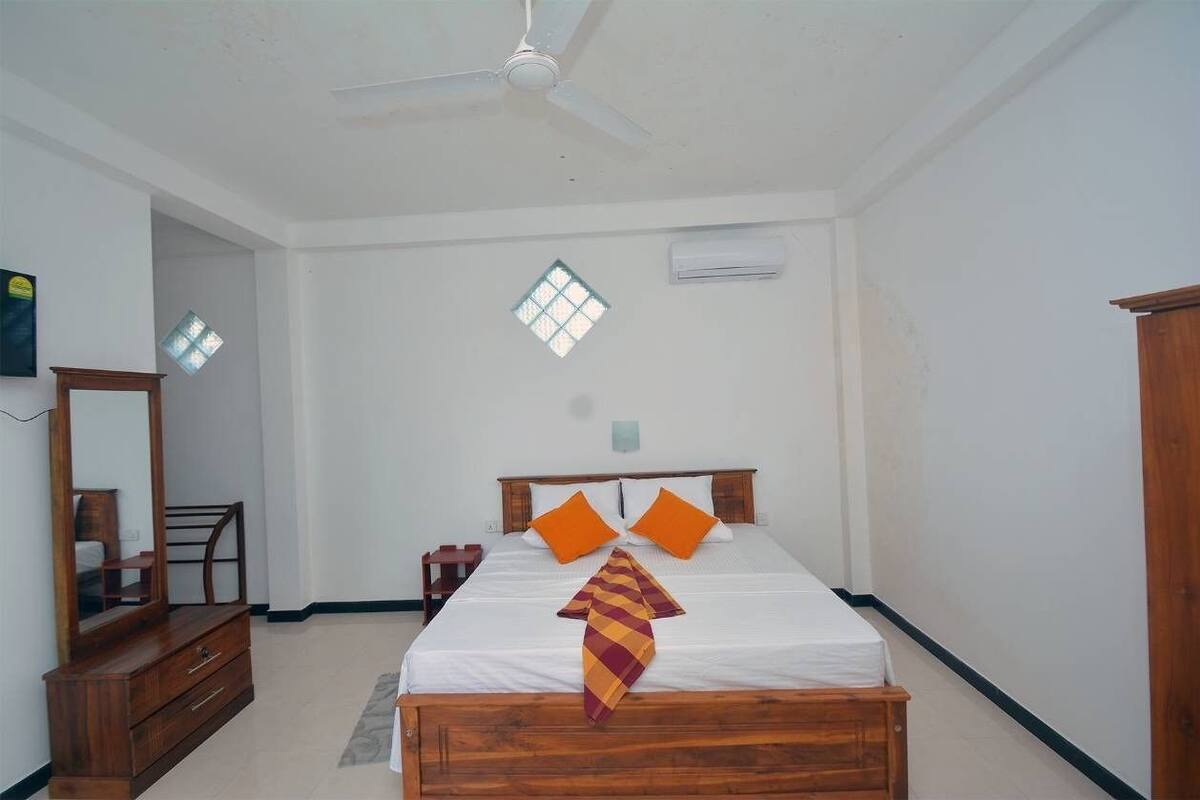Premium bedding, desk, blackout drapes, iron/ironing board