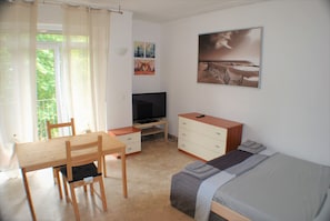 4 chambres, fer et planche à repasser, lit parapluie, Wi-Fi gratuit