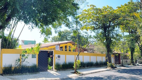 Bagian depan properti