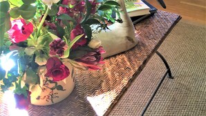 Interior - Fanny's (Calistoga)
