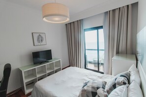 4 室のベッドルーム、アイロン / アイロン台、WiFi、ベッドシーツ